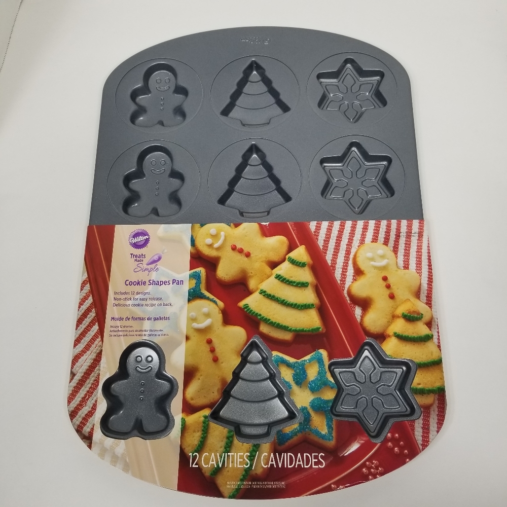 New Wilton Cookie Shapes Pan 12 Cavities Gingerbread Christmas Tree Snowflake
